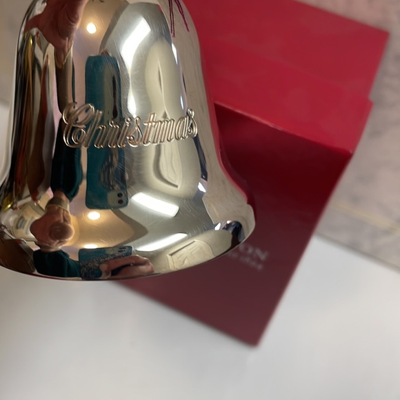 Silver plate Reed and Barton Christmas Bell 🔔 - Picture 2 of 7